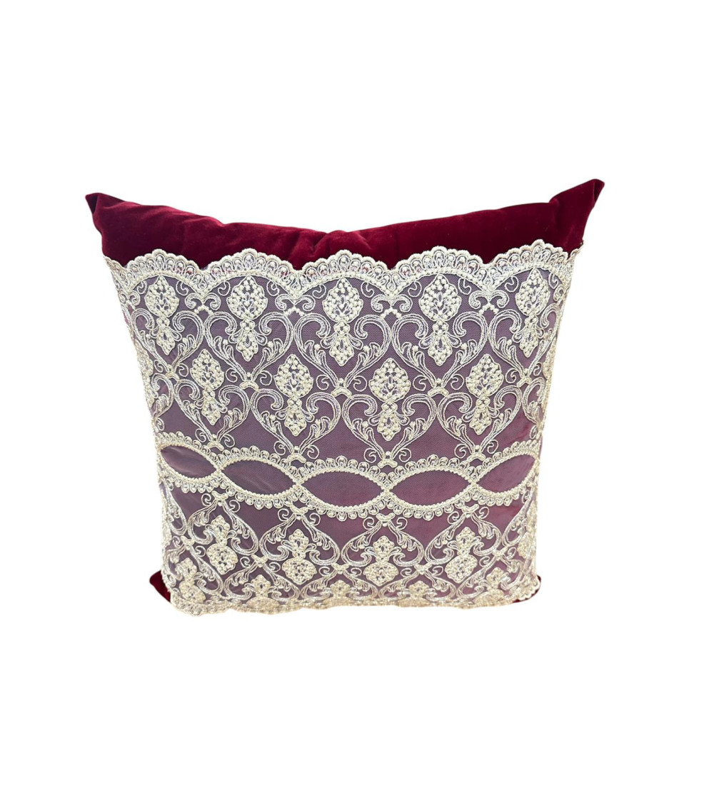 CUSCINO IN VELLUTO CON PIZZO