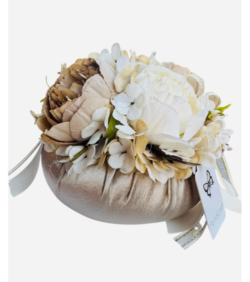 POUF IN SETA NOCCIOLA CON PEONIE 21 CM