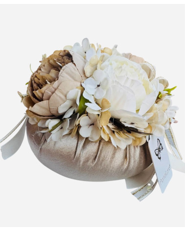 POUF IN SETA NOCCIOLA CON PEONIE 21 CM