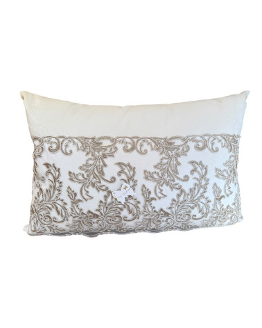 CUSCINO IN VELLUTO NUDE E PIZZO 60 CM
